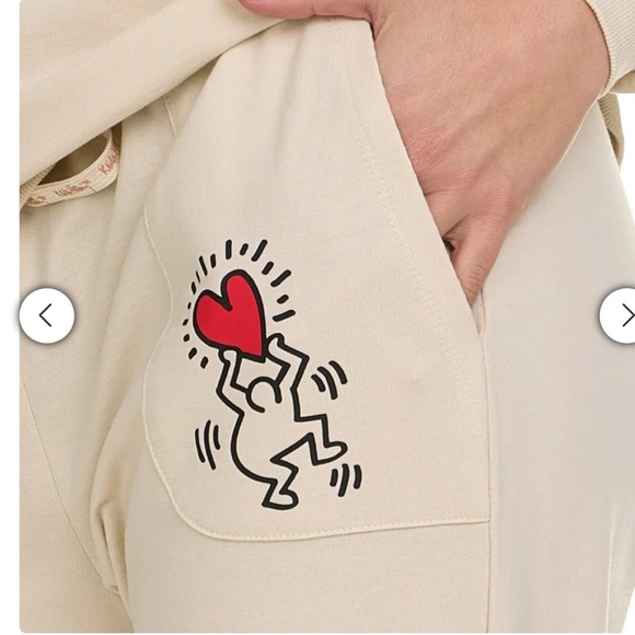 Keith Haring Women's Beige Love Graphic Lounge Set - Picture 5 of 8